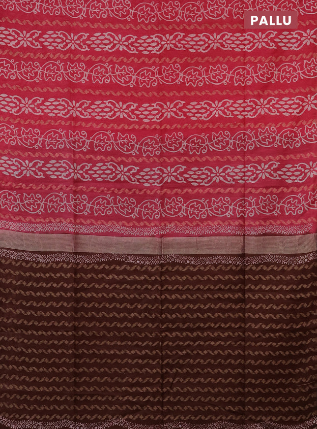 Semi bamboo saree pink and maroon shade with allover thread weaves & prints in borderless style
