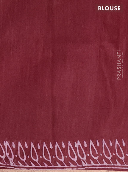 Semi bamboo saree pink and deep maroon with allover thread weaves & butta prints and zari woven piping border