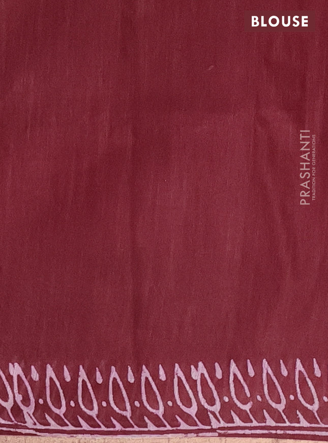 Semi bamboo saree pink and deep maroon with allover thread weaves & butta prints and zari woven piping border