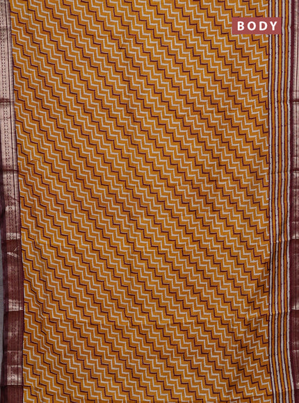 Black & Maroon Semi Maheshwari Cotton Saree