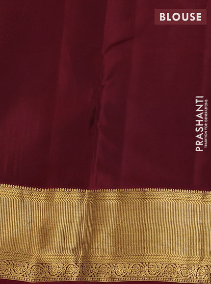 Sap Green & Maroon Kanchipuram Silk - Buttas