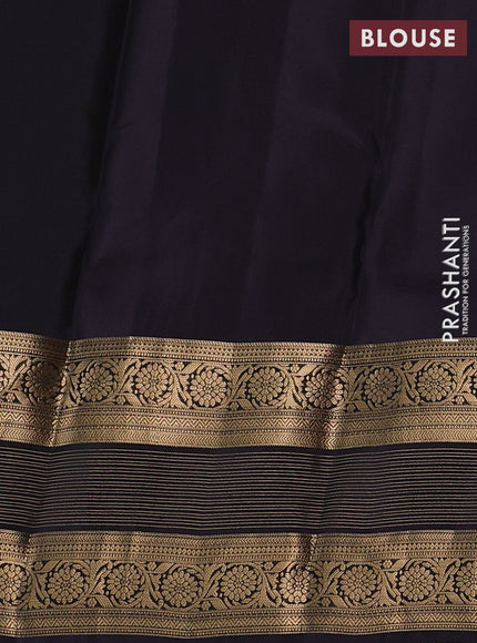 Green & Black Kanchipuram Silk - Buttas