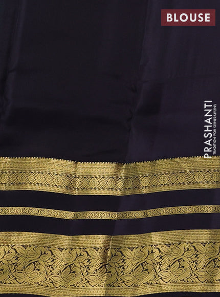 Green & Black Kanchipuram Silk - Buttas