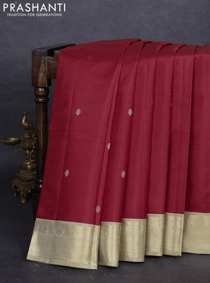 Red & Pastel Green Pure Kanchipuram Silk - Buttas