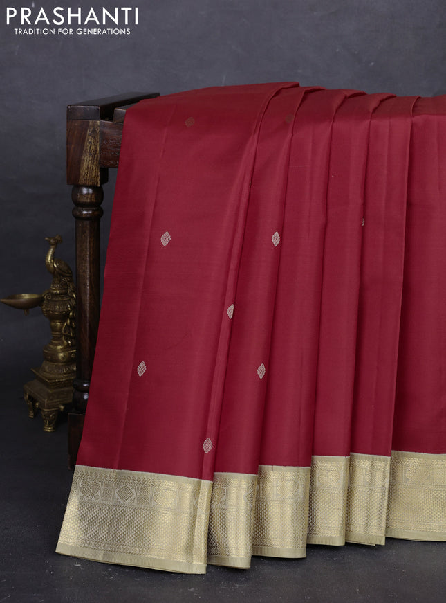 Red & Pastel Green Pure Kanchipuram Silk - Buttas