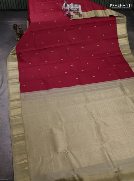 Red & Pastel Green Pure Kanchipuram Silk - Buttas