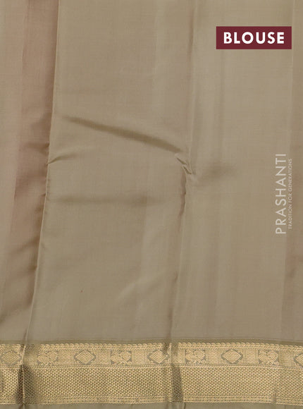 Red & Pastel Green Pure Kanchipuram Silk - Buttas