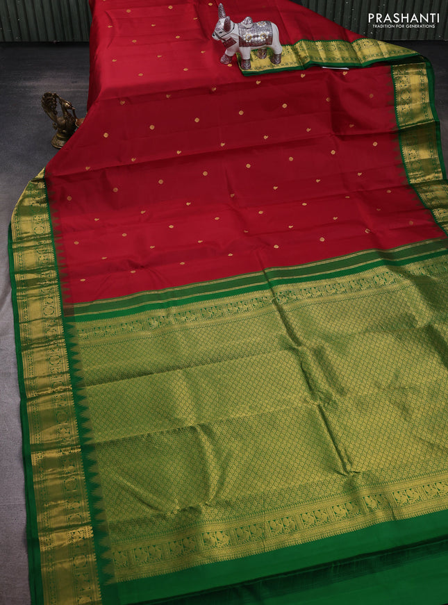 Maroon & Green Pure Kanchipuram Silk - Buttas