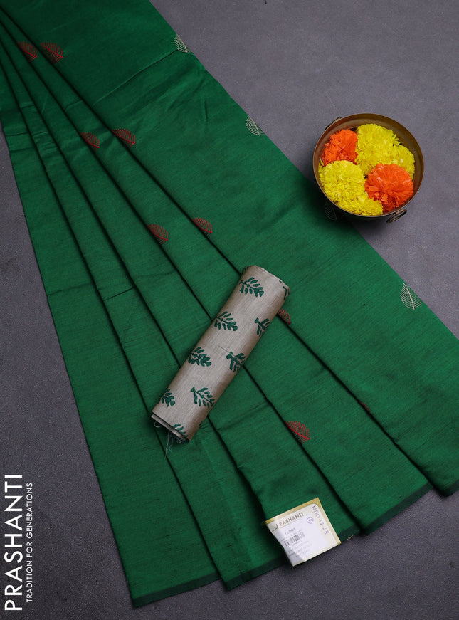 Green & Beige Semi Silk Cotton Saree - Embroidery