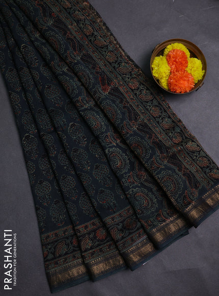 Green Maheshwari Silk Cotton Saree - Ajrakh Prints