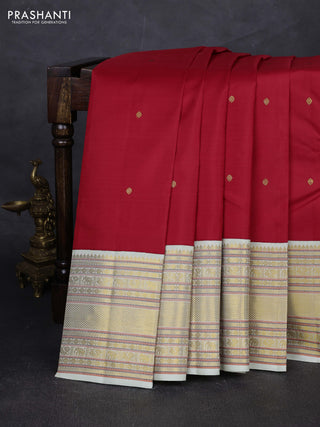 Red & Pista Green Pure Kanchipuram Silk - Buttas