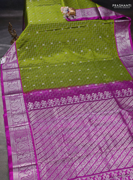 Green & Magenta Pink Venkatagiri Silk - Buttas