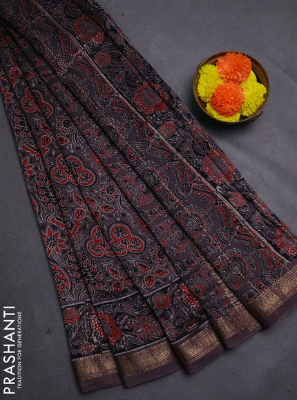 Rosy Brown Maheshwari Silk Cotton Saree - Ajrakh Prints
