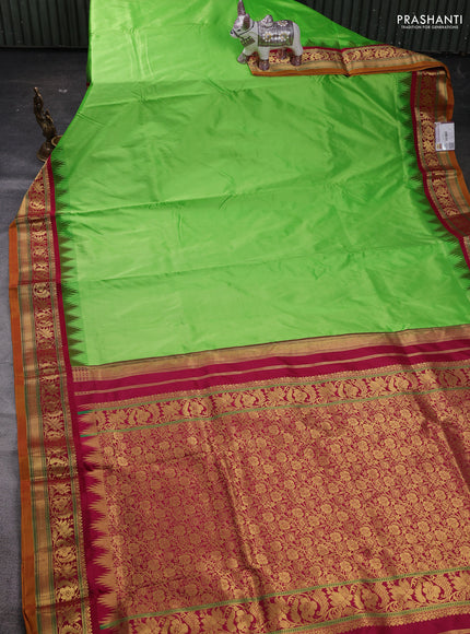 Green & Maroon 10 Yards Silk Saree