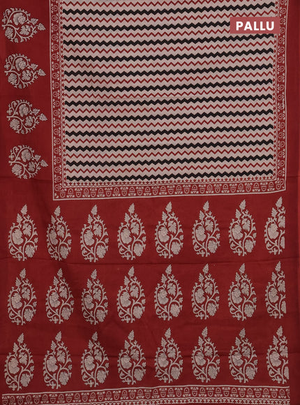 Off White & Red Jaipur Cotton Saree