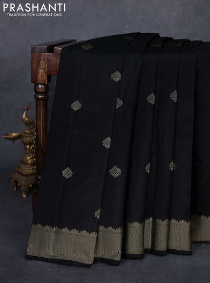 Black Pure Kanchipuram Silk Saree - Buttas