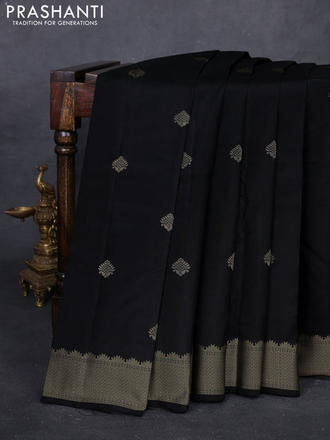 Black Pure Kanchipuram Silk Saree - Buttas
