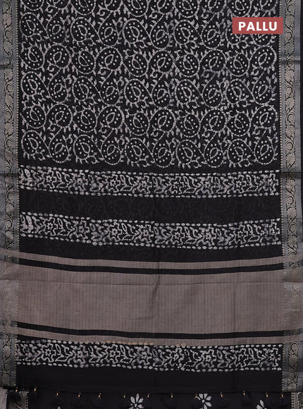 Maheshwari silk cotton saree black with allover batik prints and zari woven border