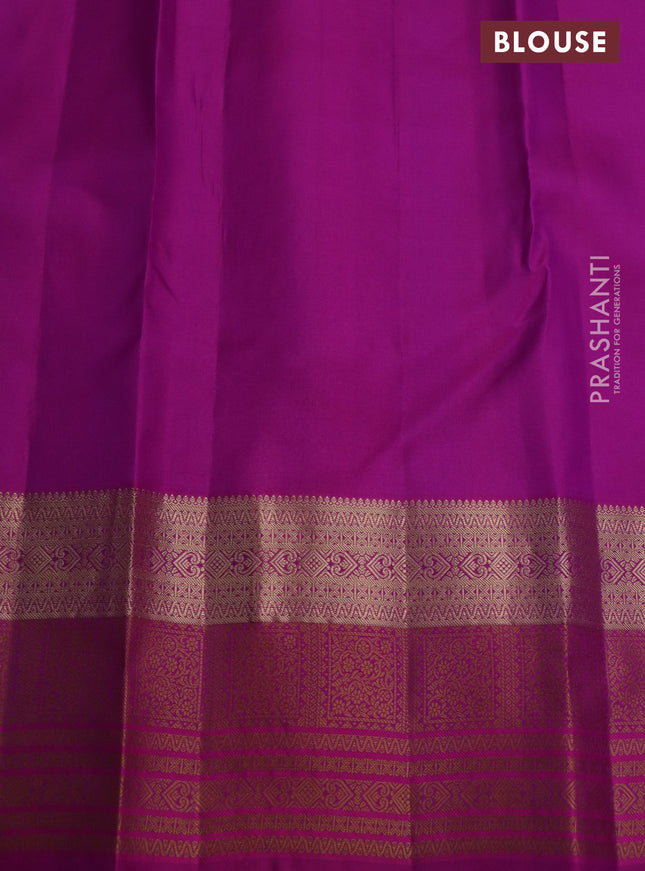 Pure kanchipuram silk saree mild purple and purple with zari woven buttas and thread & zari woven border