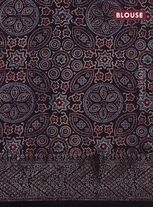 Chiniya silk saree pink and deep jamun with plain body and woven border