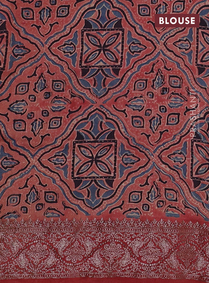 Chiniya silk saree black and maroon with plain body and woven border