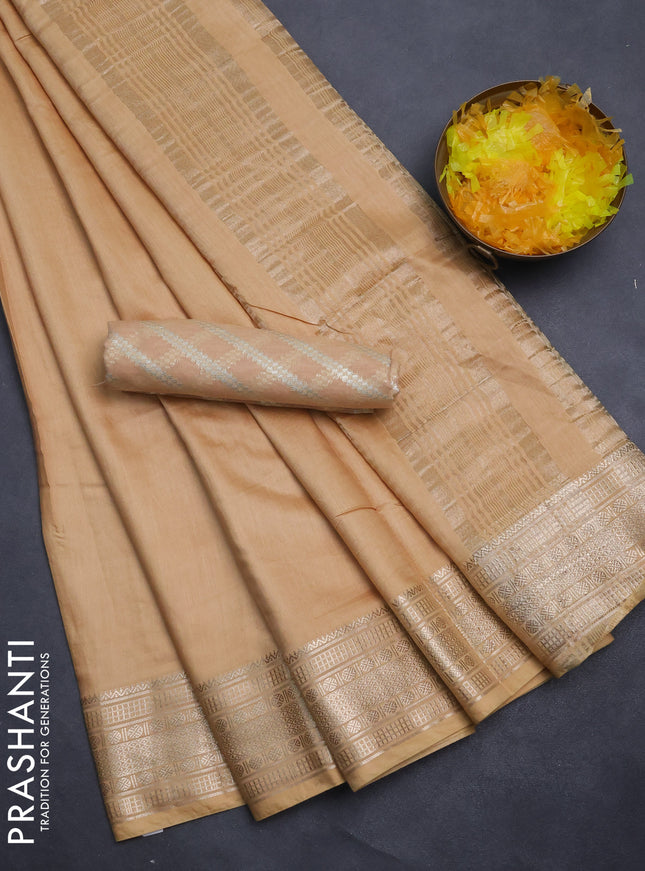 Semi mangalgiri saree sandal with plain body and zari woven border