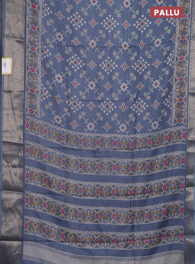 Semi dola saree grey with allover prints and zari woven border