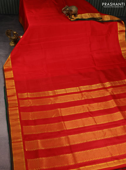 10 Yards silk saree red and green with plain body and zari woven border