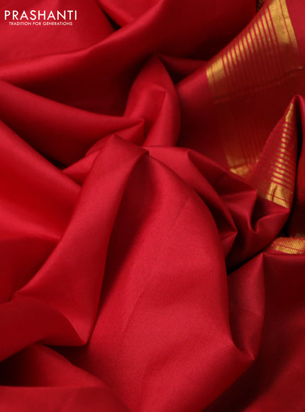 10 Yards silk saree red and green with plain body and zari woven border