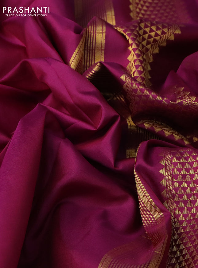 10 Yards silk saree deep purple and dark green with plain body and zari woven border