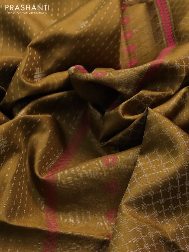 Pure soft silk saree mehendi green with allover zari weaves and rich zari woven border