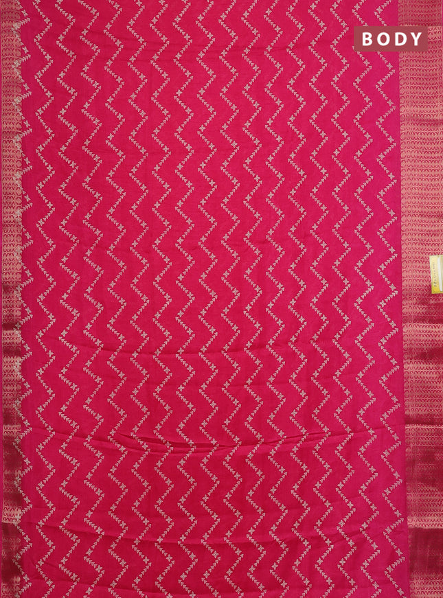 Semi dola saree pink with allover zig zag prints and zari woven border