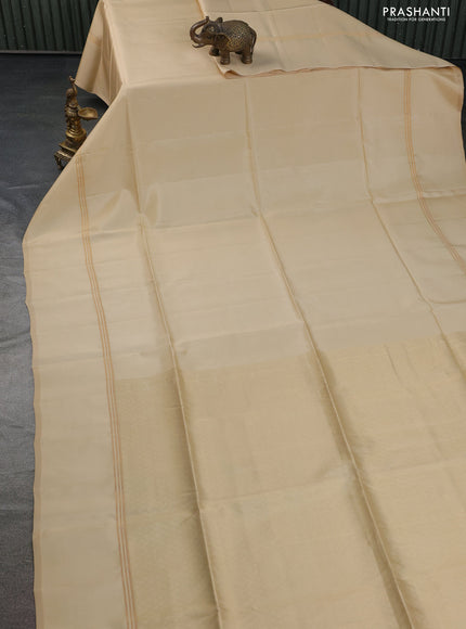 Kanchipuram soft silk saree ream with plain body and zari woven simple border