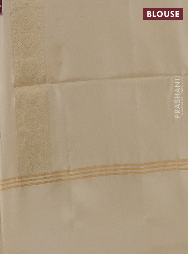 Kanchipuram soft silk saree ream with plain body and zari woven simple border