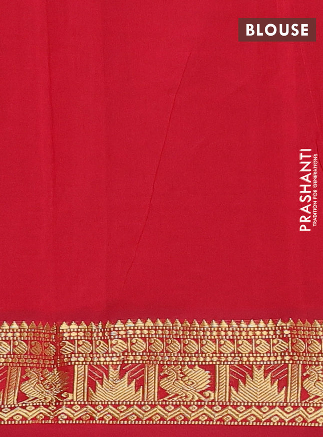 Semi silk cotton saree dual shade of green shade and red with plain body and temple & annam zari woven border
