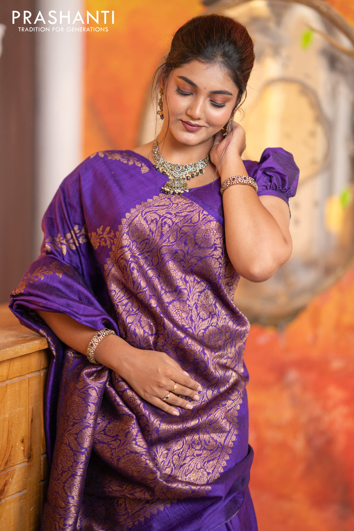 Banarasi raw silk saree violet with allover thread & zari weaves in borderless style