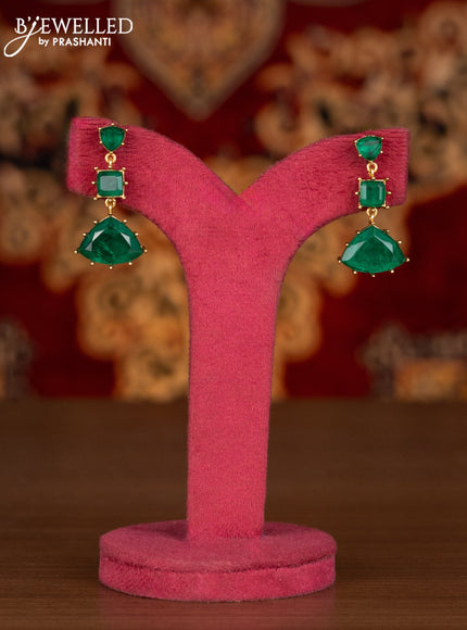 Antique necklace with emerald and kundan stones