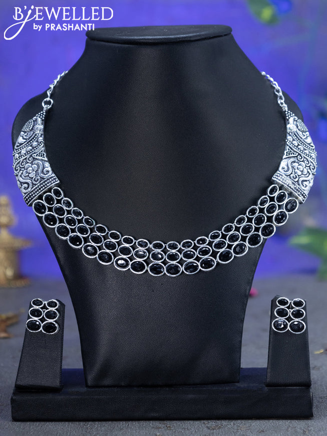 Oxidised necklace with black stones