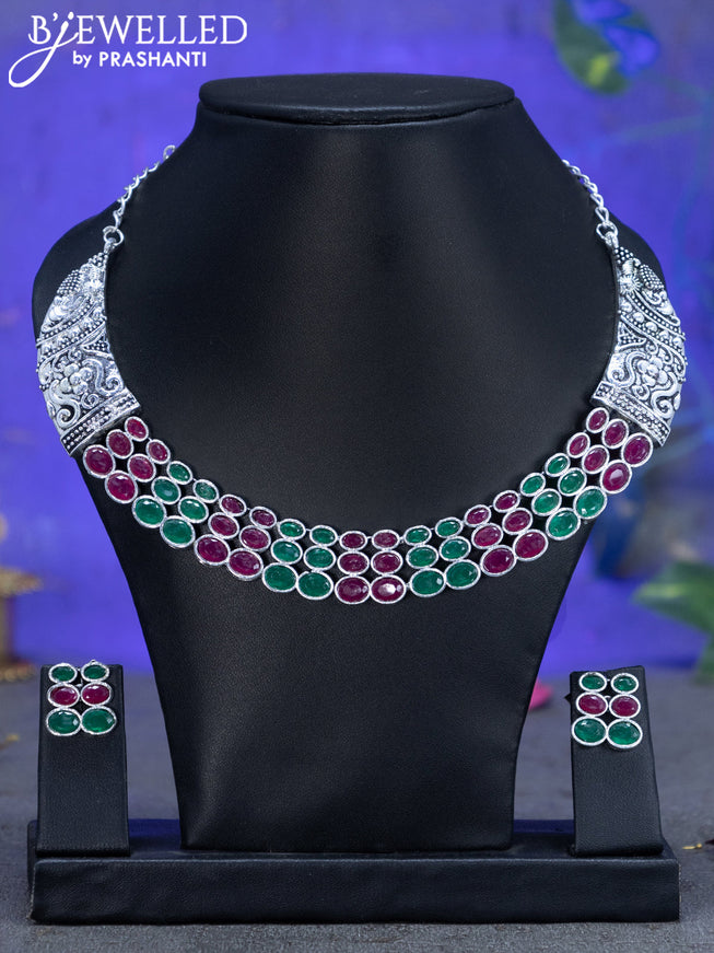 Oxidised necklace with kemp stones