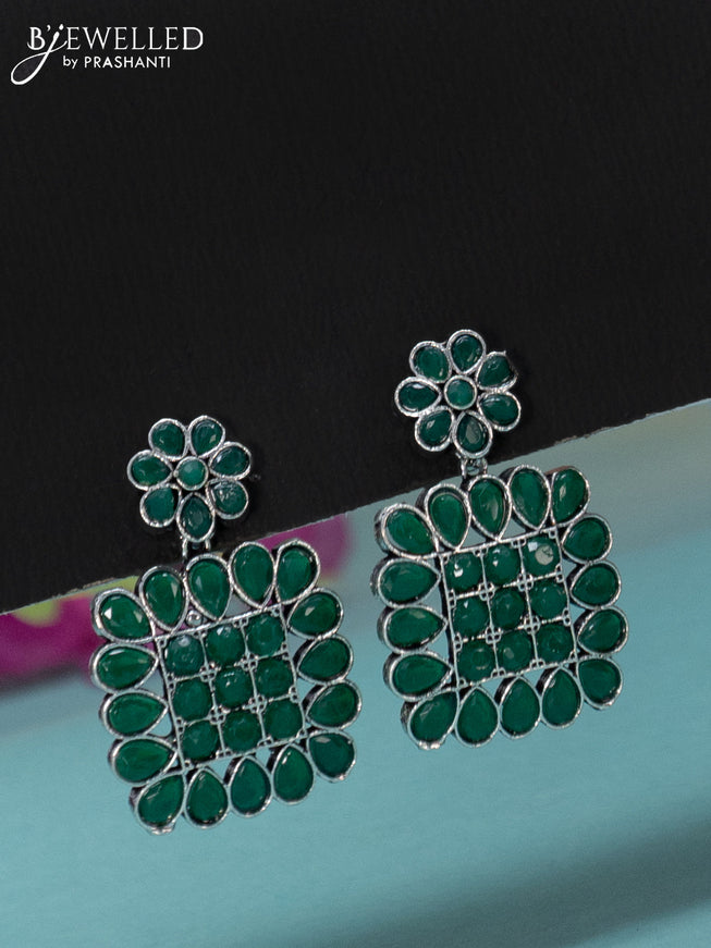 Oxidised haaram floral design with emerald stones