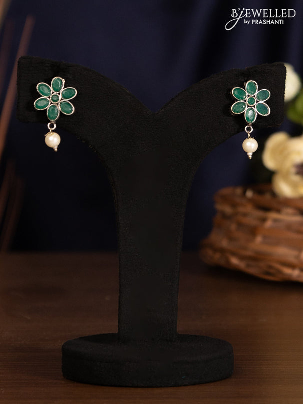 Oxidised haaram floral design with emerald stones
