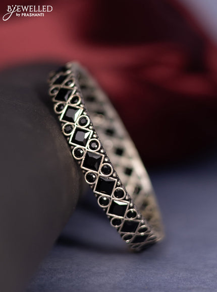 Oxidised bangle with black stones