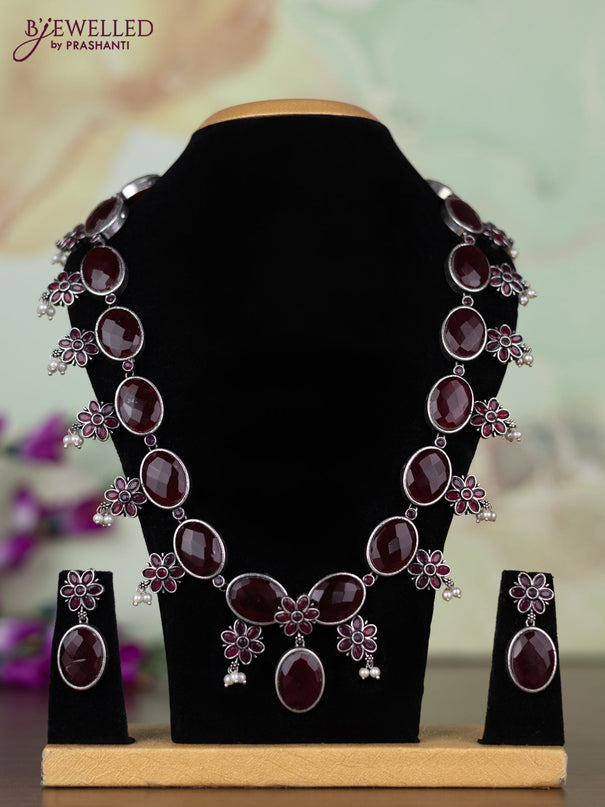 Oxidised necklace with ruby stones and pearl hangings