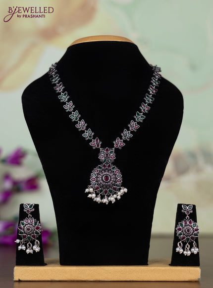 Oxidised necklace with kemp stones and pearl hangings