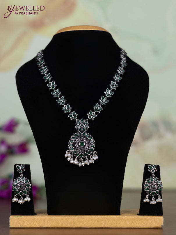 Oxidised necklace with emerald stones and pearl hangings