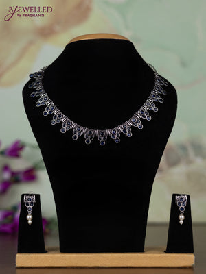 Oxidised necklace with sapphire stones