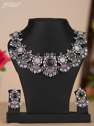 Oxidised necklace in white and blue stones