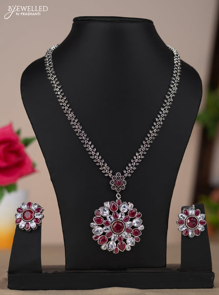 Oxidised necklace with floral design in multicolor red and white stones