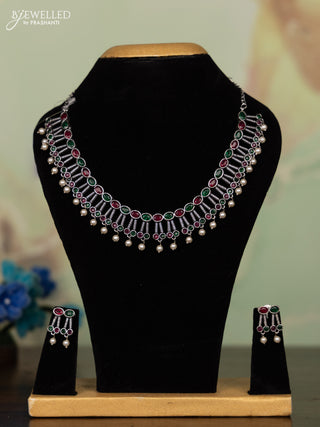Oxidised necklace with kemp stones and pearl hangings