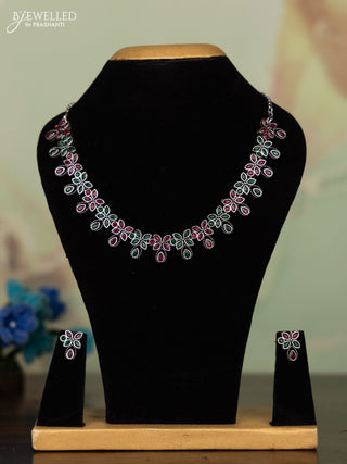 Oxidised necklace with kemp stones